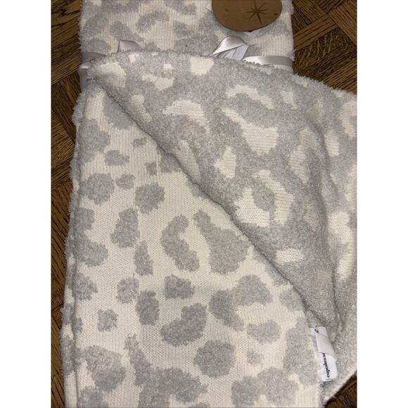 Cupcakes & Cashmere Cream Light Gray Leopard Animal Spot Baby Blanket Lovey NEW - Picture 3 of 3